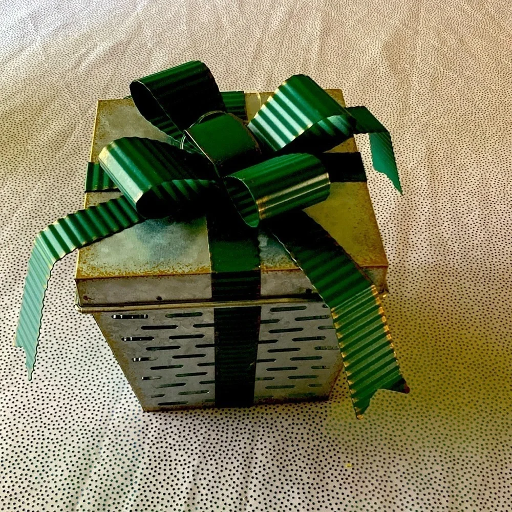 Ashland Christmas holiday spice tabletop decor iron new silver green